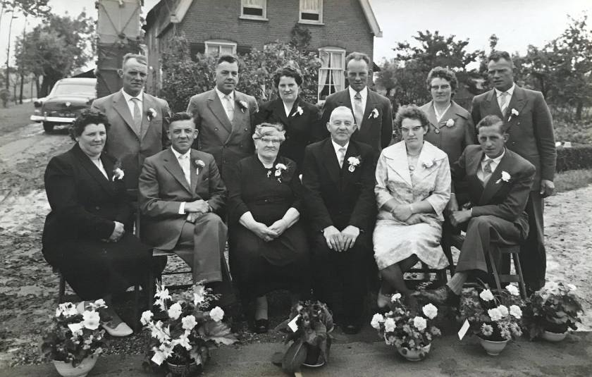 Deze afbeelding heeft een leeg alt-atribuut; de bestandsnaam is 1960.06.13-toon-jacoba-50-jaar.jpg